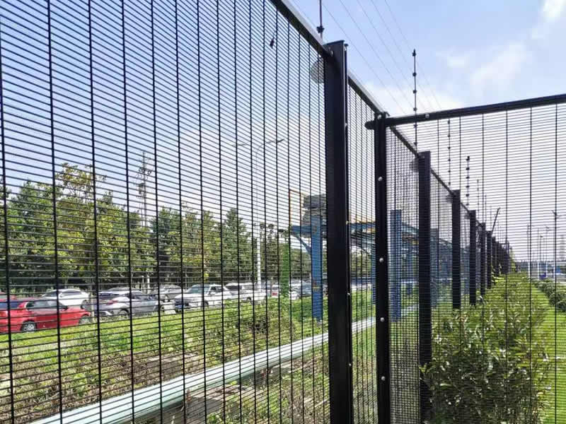 358 mesh fence