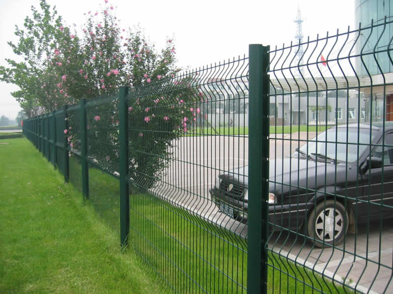 welded mesh fence